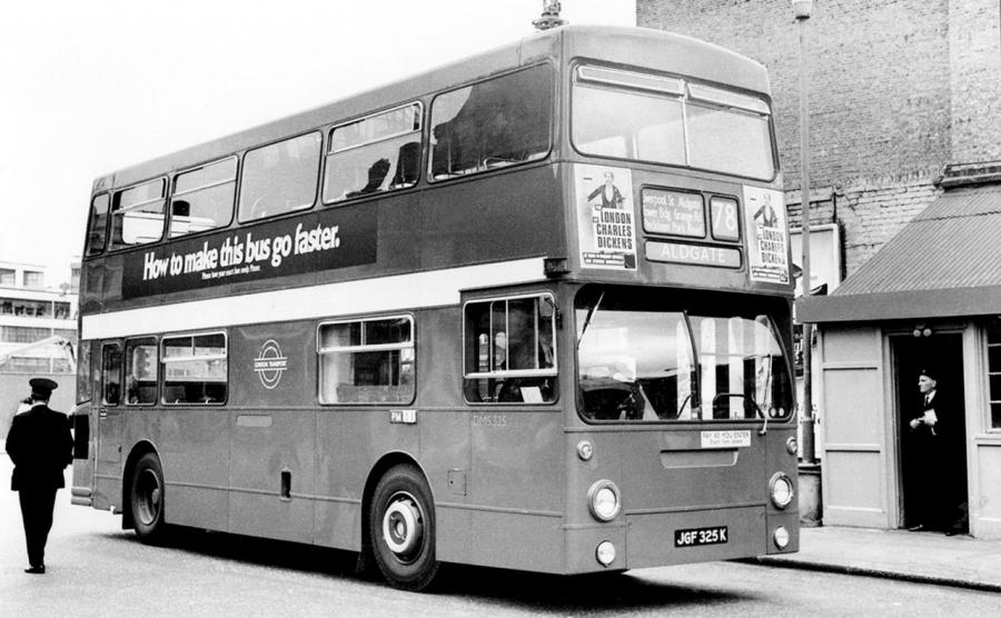  Daimler Fleetline CRG6LXB Park Royal (H44/24D) 1972 года  (фото 1 из 1)